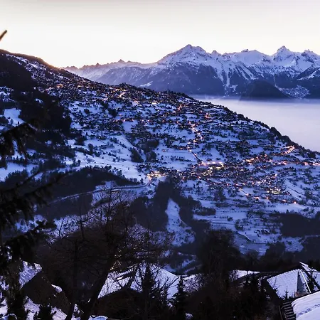 Swiss Alps Village Sarl Domek alpejski *